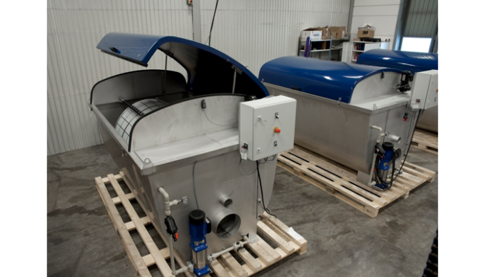 Zdjęcie filtrów bębnowych DynaDrum instalowanych wewnątz budynku.